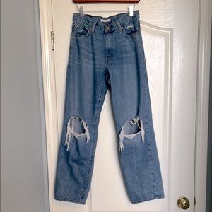 Levi’s Baggy Jeans
